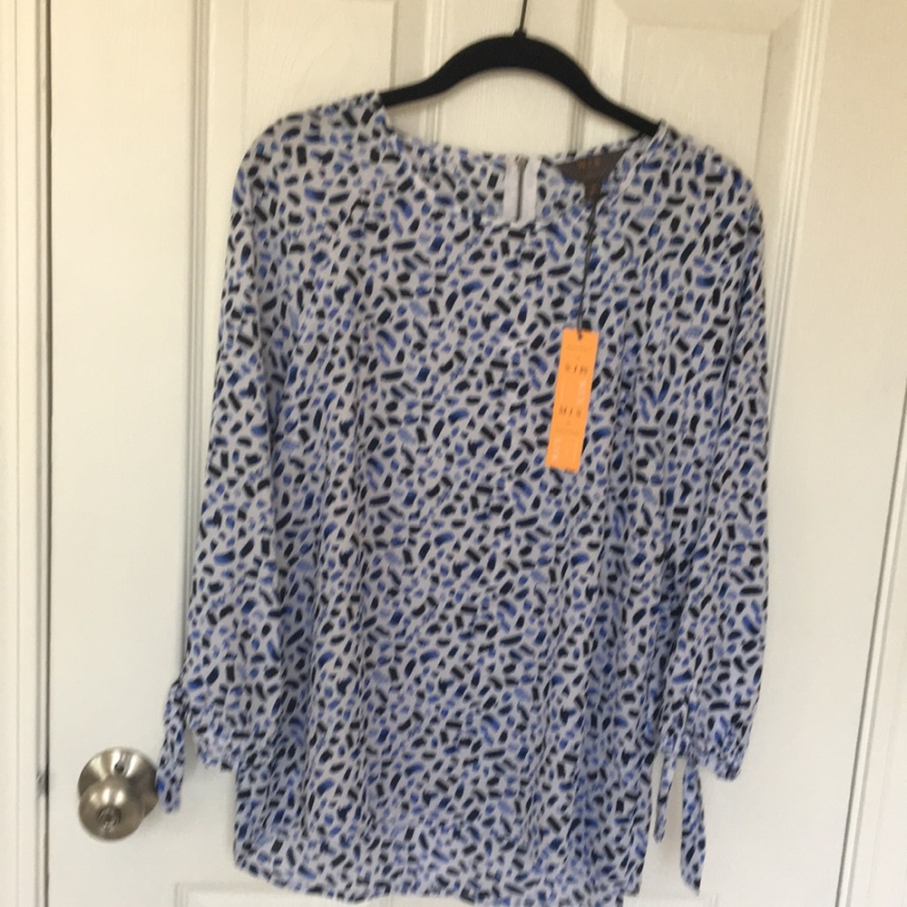 Blouse, blue & black pattern on white